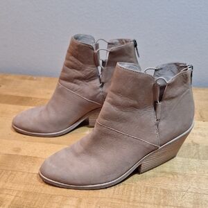 Eileen Fisher Women's Taupe Ankle Boots Size 9 Good Used Condition 1‎ Spot Tan